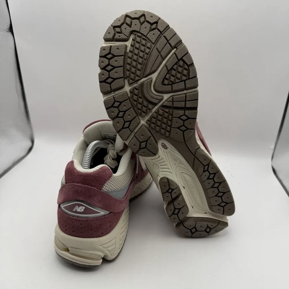 New Balance Men's Sz 8.5D 2002R Casual Sneaker Deep Red/grey |U2002RS| Womens 10